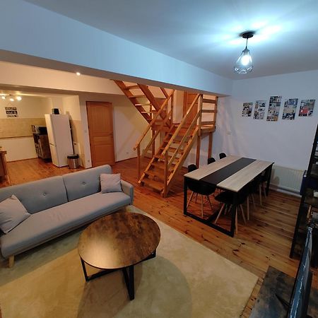 Cosy Triplex 3 Chambres Pont-de-lʼArche المظهر الخارجي الصورة