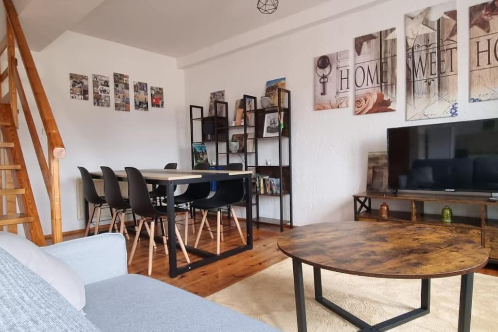 Cosy Triplex 3 Chambres Pont-de-lʼArche المظهر الخارجي الصورة