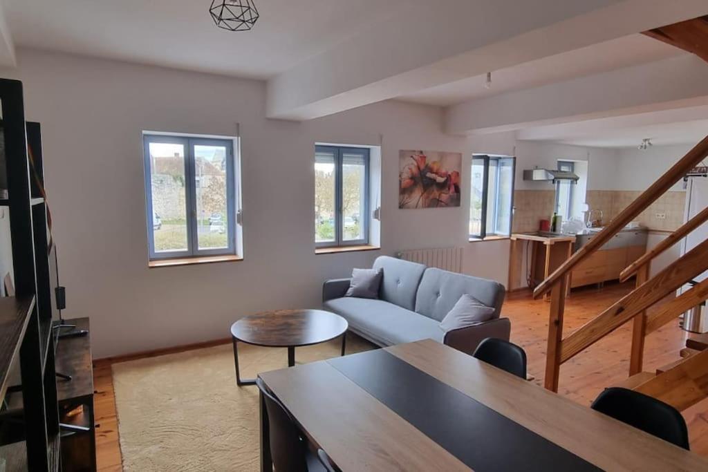 Cosy Triplex 3 Chambres Pont-de-lʼArche المظهر الخارجي الصورة