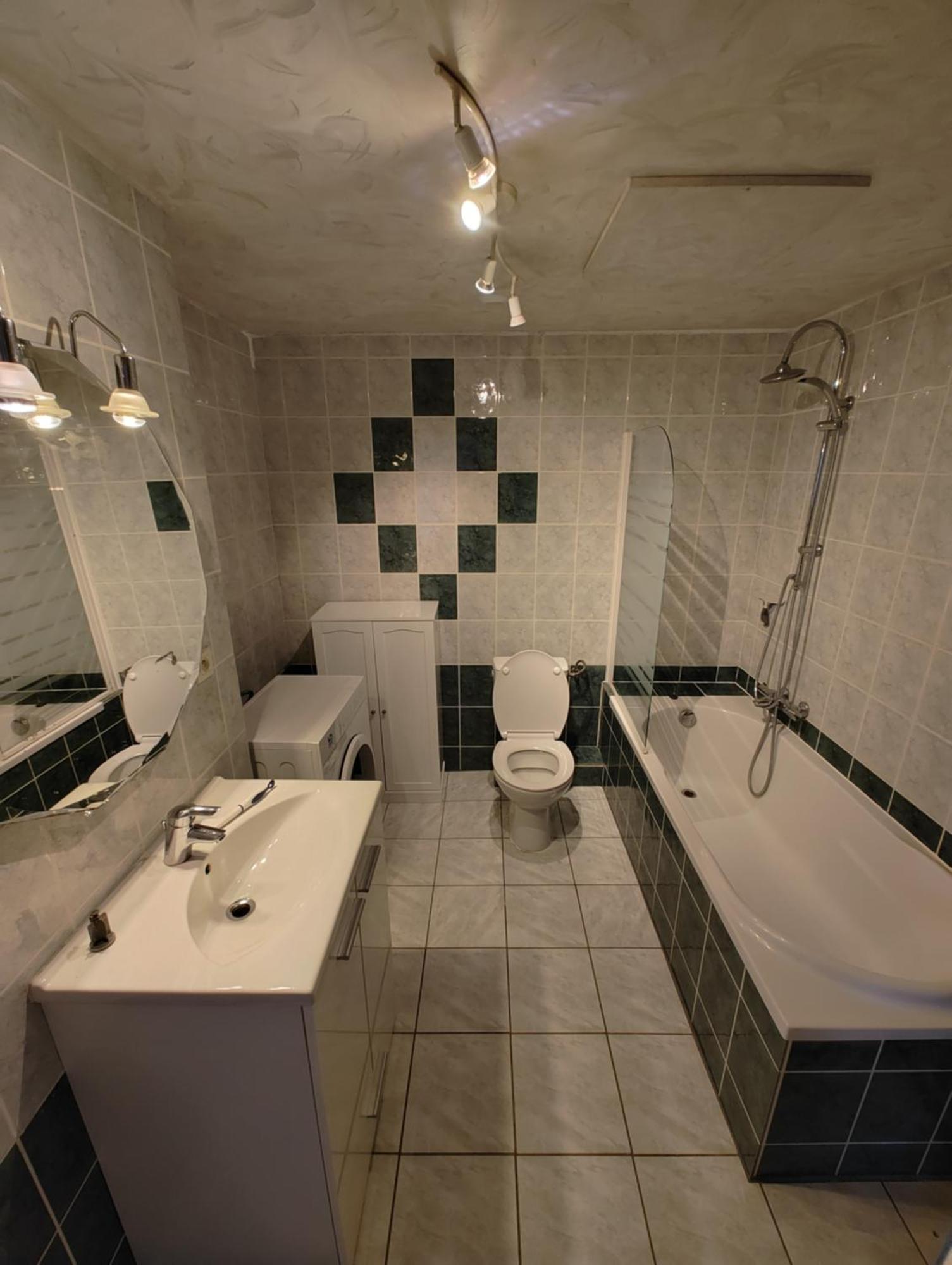 Cosy Triplex 3 Chambres Pont-de-lʼArche المظهر الخارجي الصورة